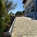 Lejlighed Assos Blue House *